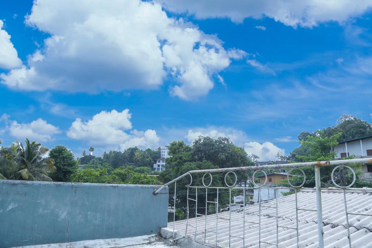 Ferienwohnung Sakura Hill Kandy Exterior foto